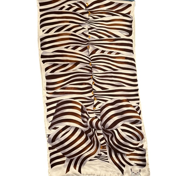 Henri Bendel Vintage 100% Silk Scarf 70x19 Hand Rolled Edges Rare Collectible - Picture 4 of 8